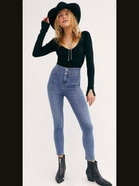 Free People We The Free High Rise Blue Jeans 30